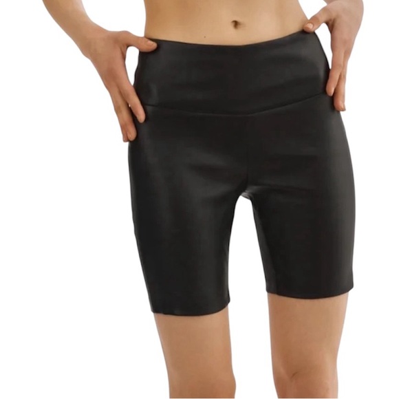 Lita by Ciara Leather Bike Shorts Size 4 - Picture 2 of 4